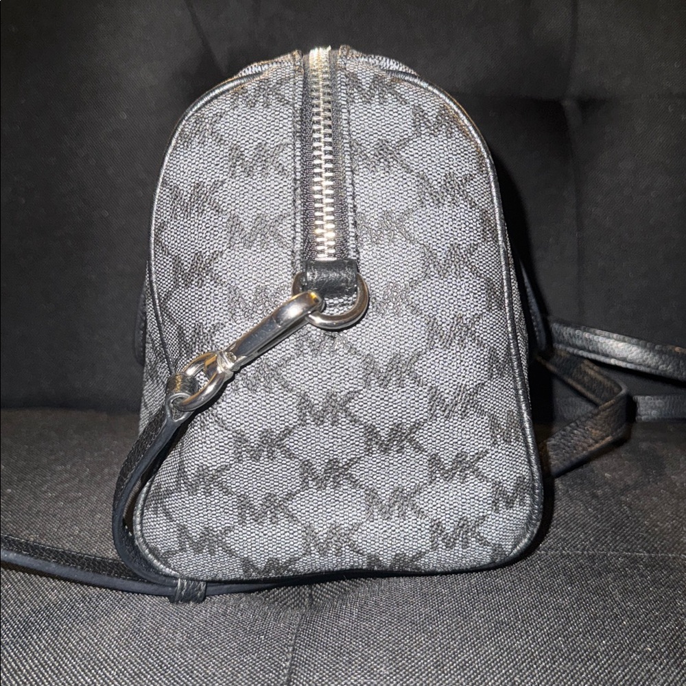 Michael Kors Monogram Black and Gray Satchel - Picture 4 of 9